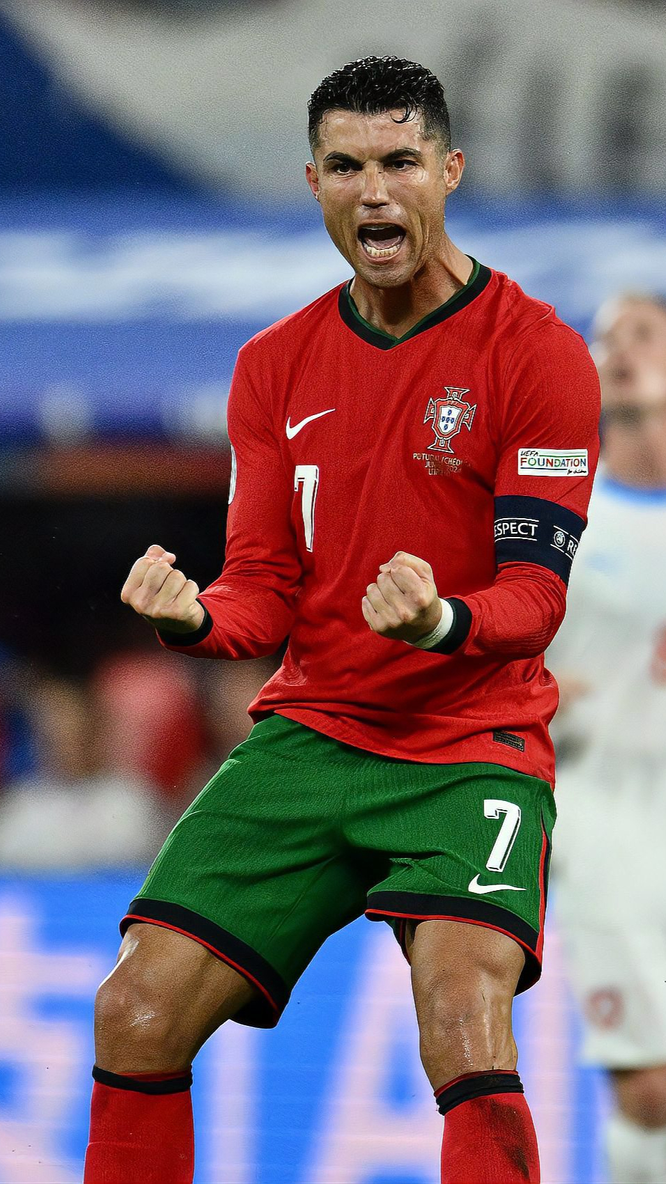 AYX SPORTS-C罗连续十场比赛得分超过险胜，公牛不断突破！比赛高潮迭起(c罗比赛场次)