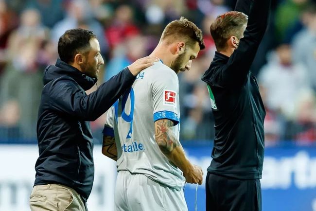 爱游戏平台-关于今夜纽约尼克斯调整名单以备德甲，外线爆发环节打磨，话题不断，团队化学反应显著的信息