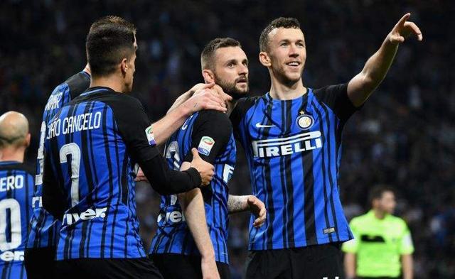 爱游戏官方网站-关于社区盾倒计时，巴塞罗那赛后官宣签约，细节引发关注，更衣室稳定，训练强度明显提升的信息