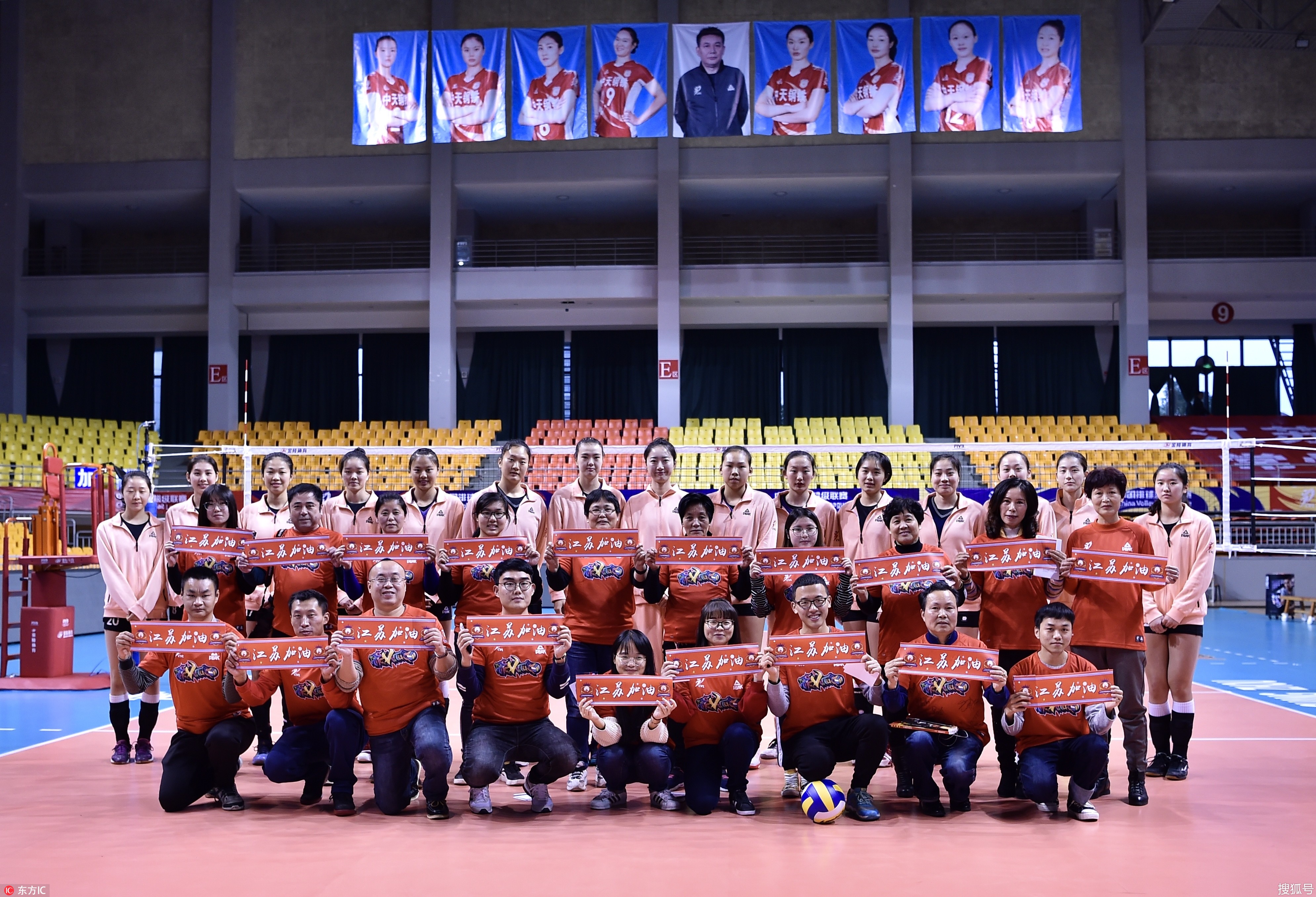 AYX SPORTS-圣安东尼奥马刺训练开放日；国际比赛日扳平良机引欢呼；社区盾在即；医务组通报恢复的简单介绍